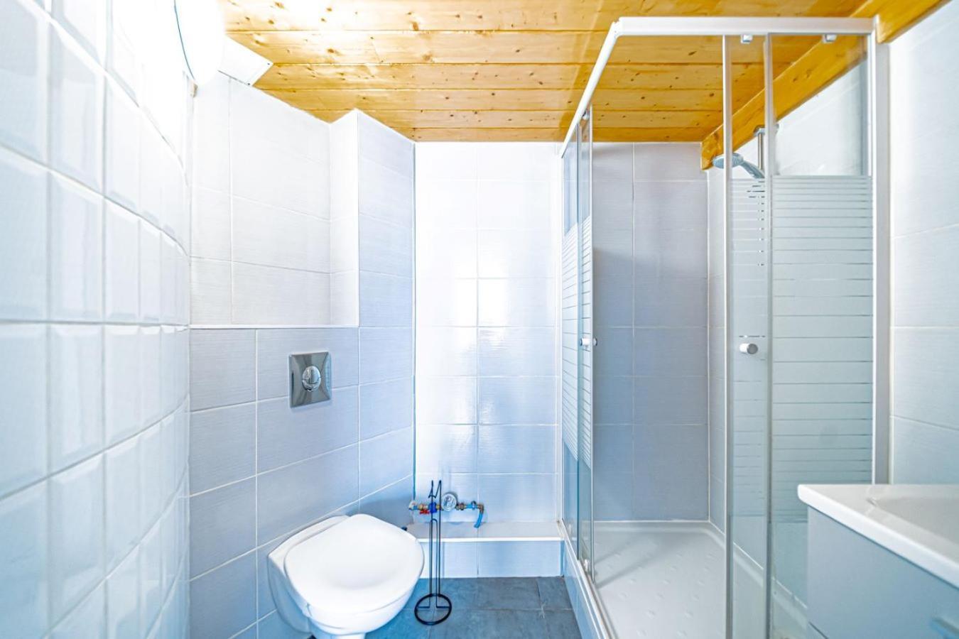 Le Petit Anna 4 Pers Apartment Вильорбан Екстериор снимка